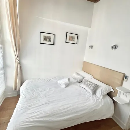 Apartmán Typique Parisien Au Coeur Du Marais *