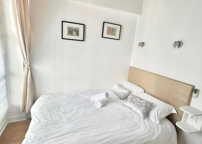 公寓 Typique Parisien Au Coeur Du Marais *
